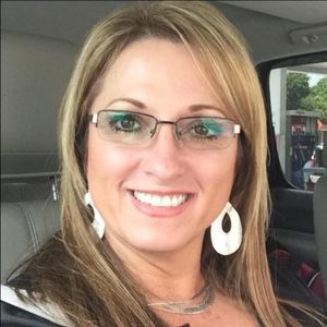 Meet your Posher, Romona